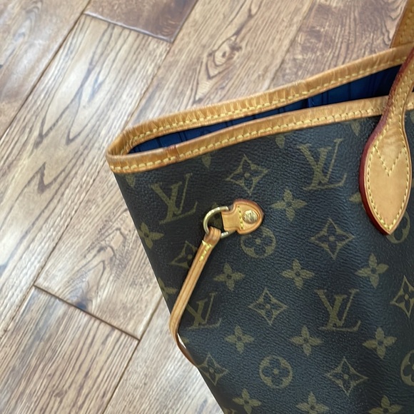 Louis Vuitton Neverfull monogrammed bag navy inside - Picture 7 of 8